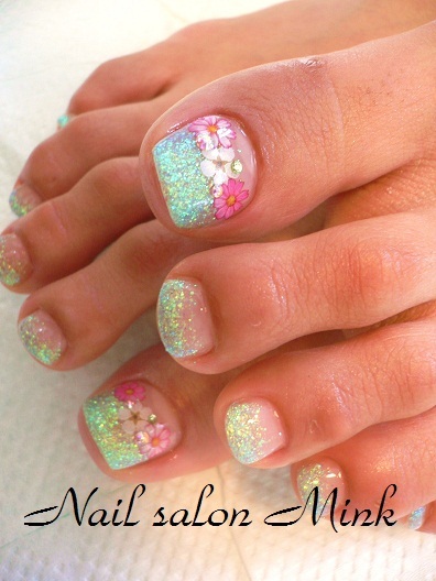 フット ラメグラ 大垣駅から徒歩5分のネイルサロンmink ミンク